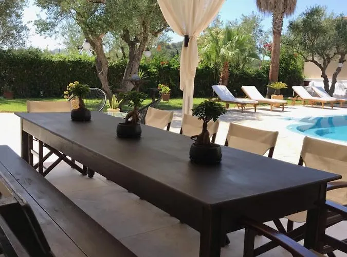 Elea Villa *