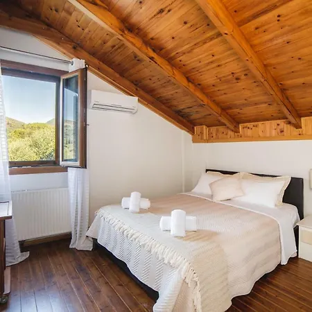 Elea Villa